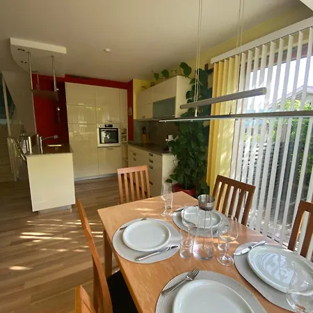 Hartweger House Feriehus *